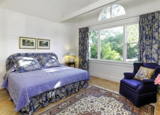 фото отеля Church Point Manor Bed and Breakfast