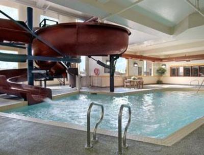 фото отеля Ramada Inn & Suites - Airdrie