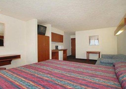 фото отеля Econo Lodge Inn & Suites Saint Clairsville