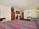 фото отеля Econo Lodge Inn & Suites Saint Clairsville