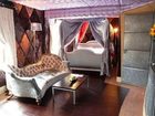 фото отеля Crazy Bear Hotel
