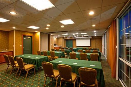 фото отеля Country Inn & Suites San Bernardino/Redlands