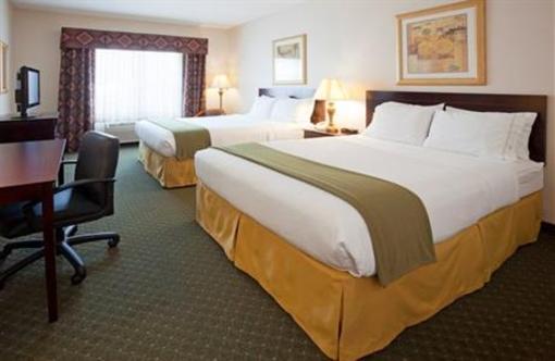 фото отеля Holiday Inn Express Oshkosh-SR 41