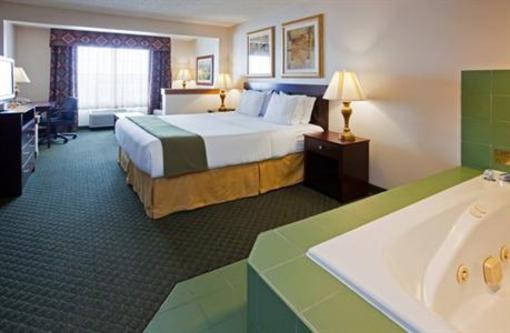 фото отеля Holiday Inn Express Oshkosh-SR 41