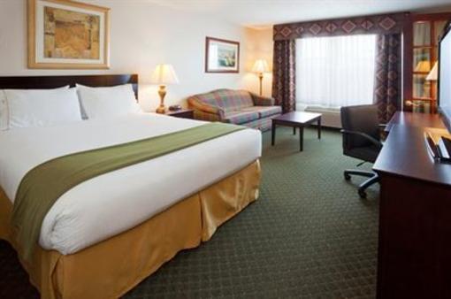 фото отеля Holiday Inn Express Oshkosh-SR 41