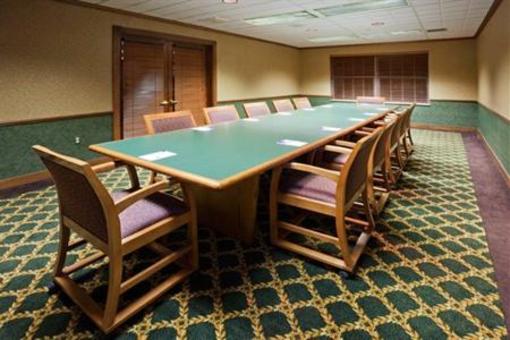 фото отеля Holiday Inn Express Oshkosh-SR 41