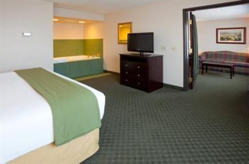 фото отеля Holiday Inn Express Oshkosh-SR 41