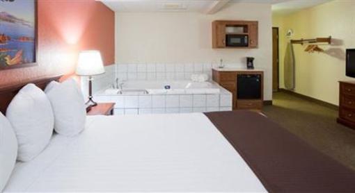 фото отеля AmericInn Lodge & Suites Alexandria