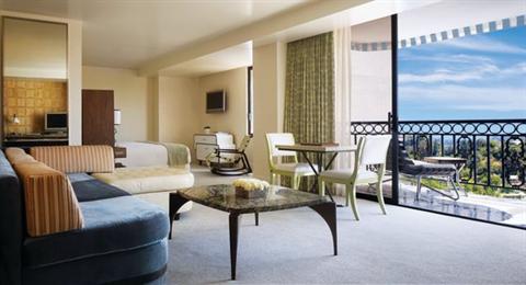 фото отеля The London West Hollywood