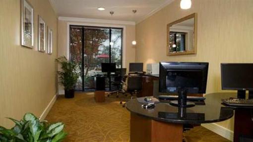 фото отеля DoubleTree Hotel Atlanta Airport