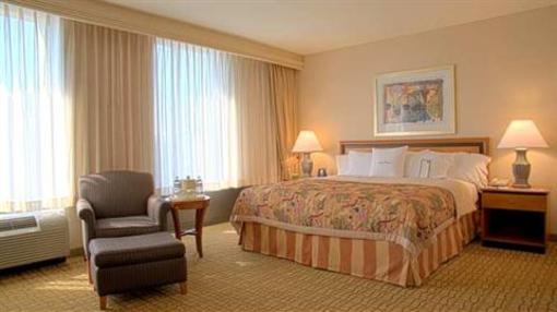 фото отеля DoubleTree Hotel Atlanta Airport