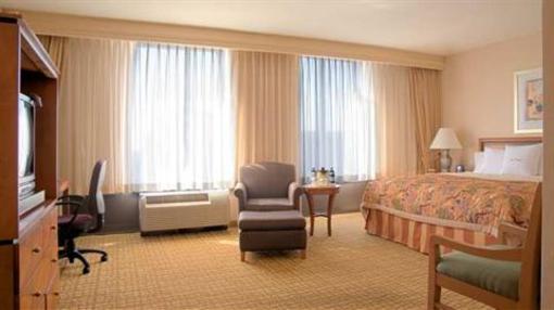 фото отеля DoubleTree Hotel Atlanta Airport