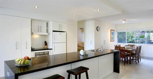 фото отеля La Mer Beachfront Apartments