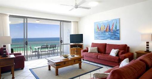 фото отеля La Mer Beachfront Apartments