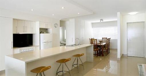 фото отеля La Mer Beachfront Apartments