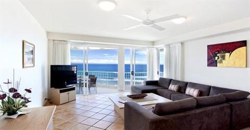 фото отеля La Mer Beachfront Apartments