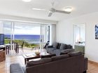 фото отеля La Mer Beachfront Apartments