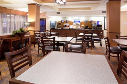 фото отеля Holiday Inn Express Hotel & Suites Lamar