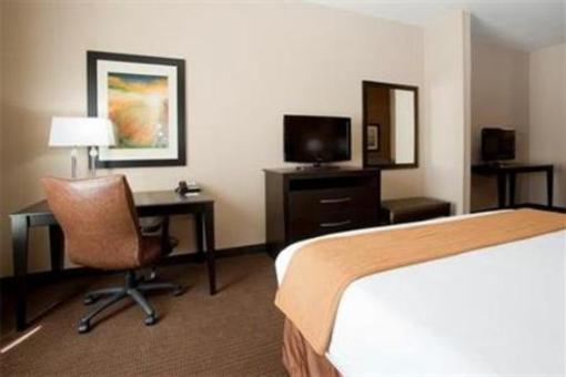 фото отеля Holiday Inn Express Hotel & Suites Lamar