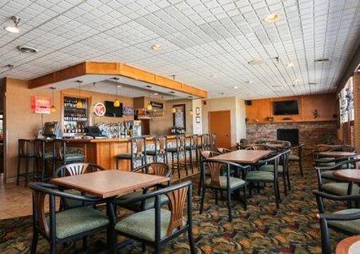 фото отеля Clarion Mason City