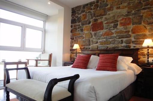 фото отеля Saiaz Hotel Getaria