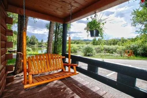 фото отеля High Country Lodge Motel & Cabins