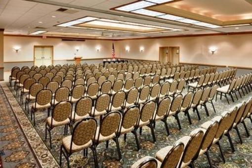 фото отеля Holiday Inn Waterloo-Seneca Falls