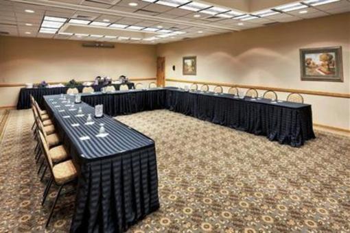 фото отеля Holiday Inn Waterloo-Seneca Falls