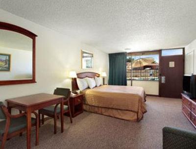 фото отеля Travelodge Scottsdale AZ