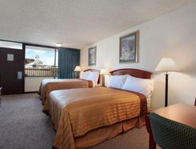 фото отеля Travelodge Scottsdale AZ