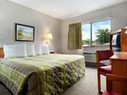 фото отеля Baymont Inn & Suites Madison East