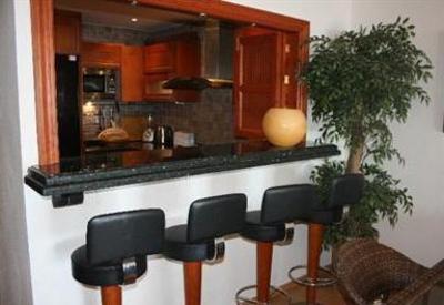 фото отеля Hacienda Beach Apartments