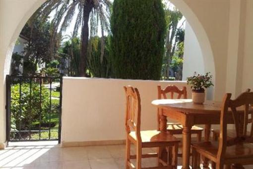 фото отеля Hacienda Beach Apartments