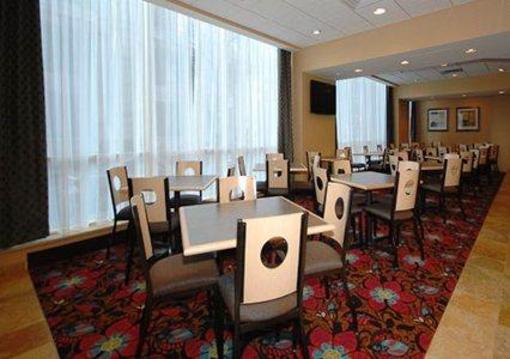 фото отеля Comfort Suites Downtown Buffalo