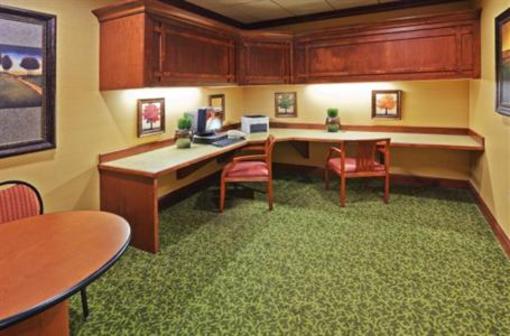 фото отеля Holiday Inn Express Hotel & Suites Springfield