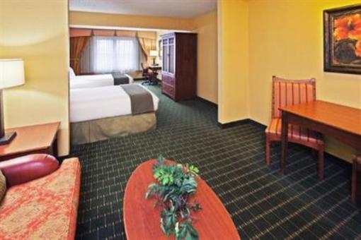 фото отеля Holiday Inn Express Hotel & Suites Springfield