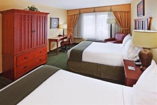 фото отеля Holiday Inn Express Hotel & Suites Springfield