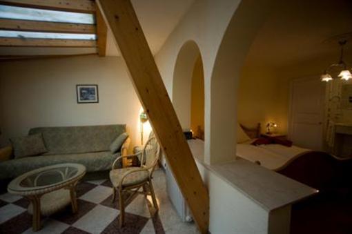 фото отеля Hotel Am Markt Saarburg
