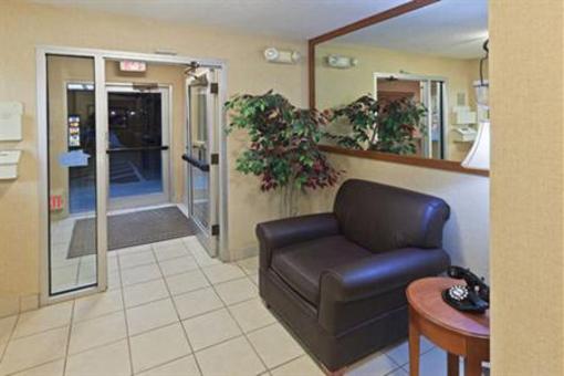 фото отеля Candlewood Suites - Wichita Northeast