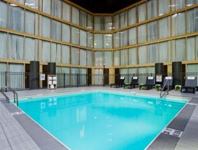 фото отеля Ramada Plaza Hotel - Downtown Convention Center