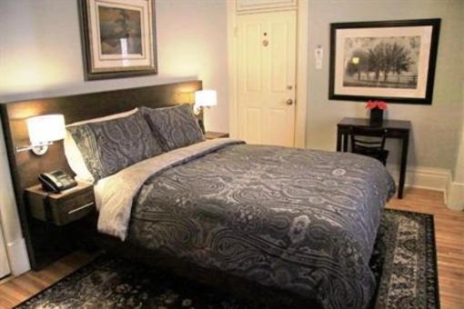 фото отеля Auberge Aux Deux Lions