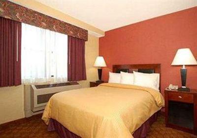 фото отеля Clarion Hotel La Guardia Airport