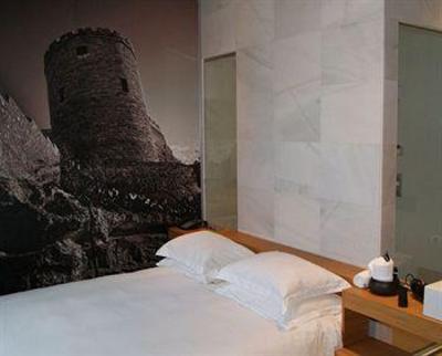 фото отеля Plaza Vieja Hotel and Lounge