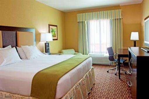 фото отеля Holiday Inn Express Hotel & Suites Chaffee