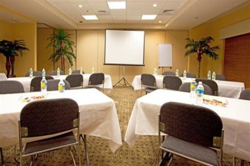 фото отеля Holiday Inn Express Hotel & Suites Chaffee