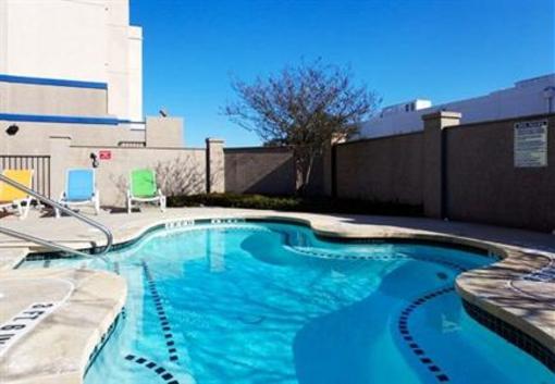 фото отеля Holiday Inn Express Austin Airport