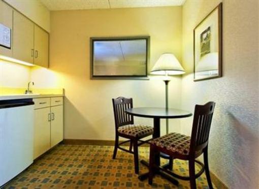 фото отеля Holiday Inn Express Austin Airport