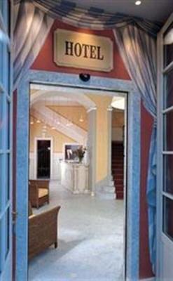 фото отеля Hotel Cannobio