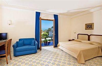 фото отеля Tirrenia Hotel Sorrento