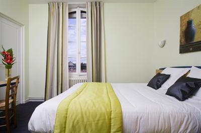 фото отеля Hotel de L'univers Montlucon